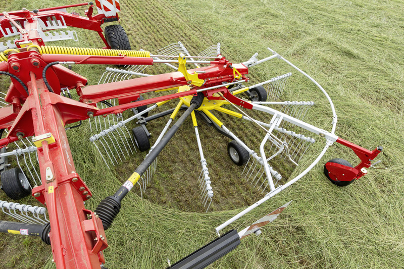 Pottinger Grassland Rake Top 842 C   2